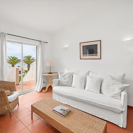 Beachfront With Sea View Balcony, Luz #2022