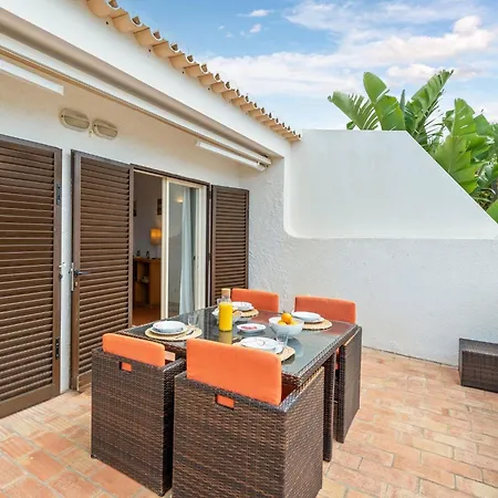 Apartment Beachfront With Sea View Balcony, Luz #2022