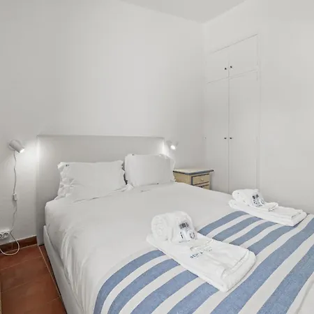 Apartment Beachfront With Sea View Balcony, Luz #2022 *